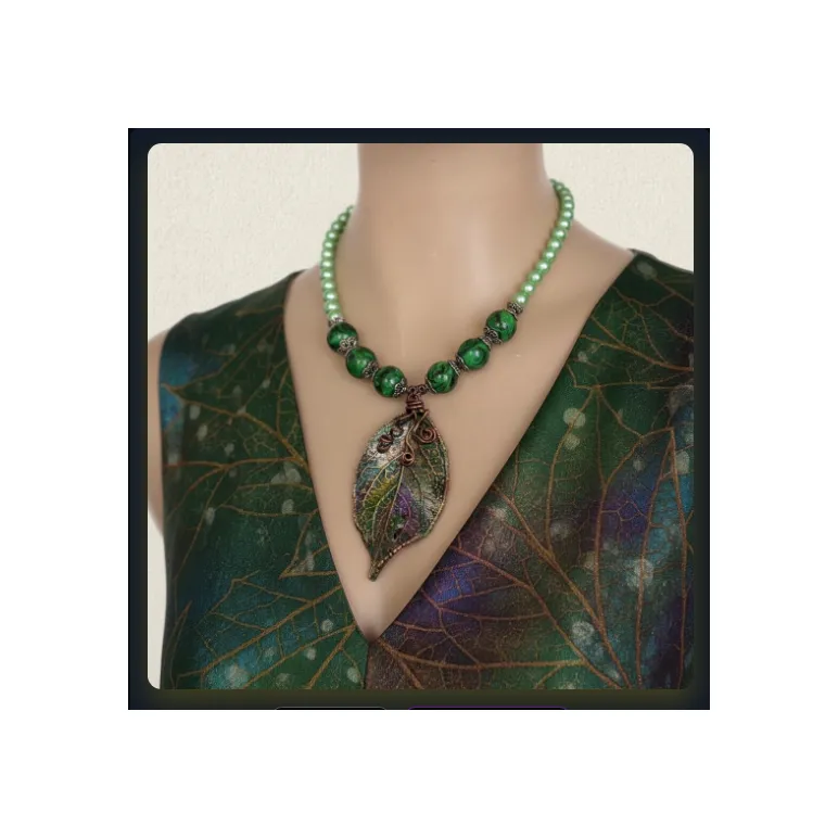 Колье "Яблоневые грёзы"