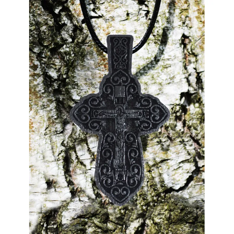 Нательный изящный крест деревянный