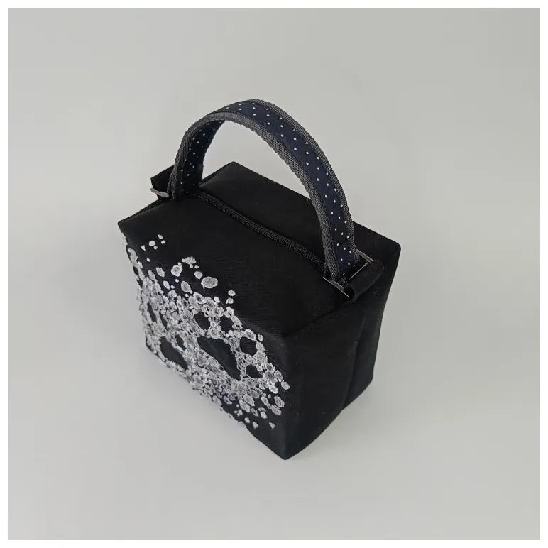 Сумка женская ручной работы "Лапки"