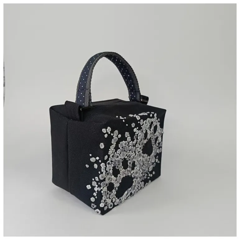 Сумка женская ручной работы "Лапки"