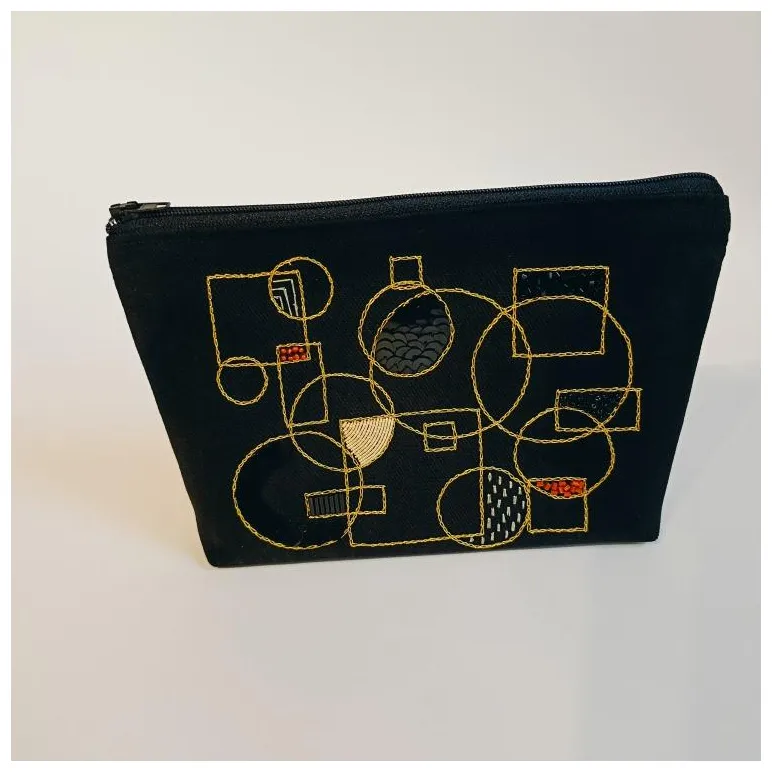 Косметичка с вышивкой, ручная работа