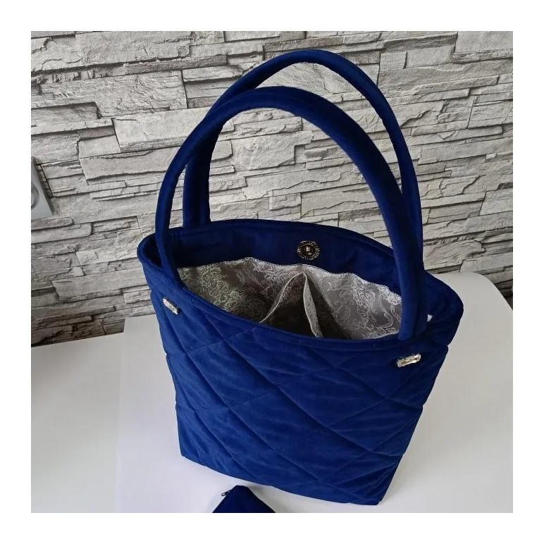 Сумка женская, ручная работа, с косметичкой.