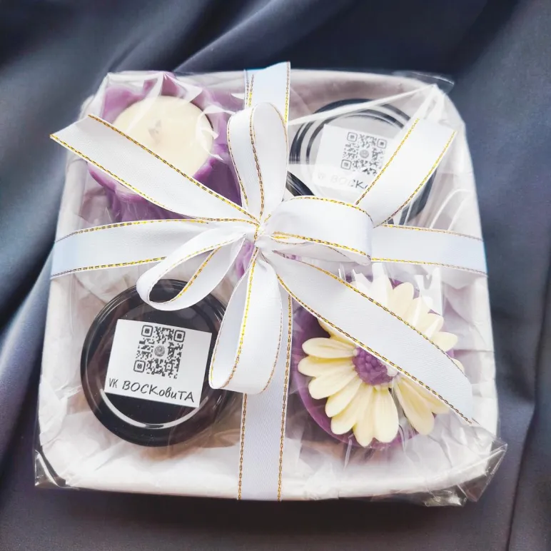 Свечи подарок на 8 марта набор