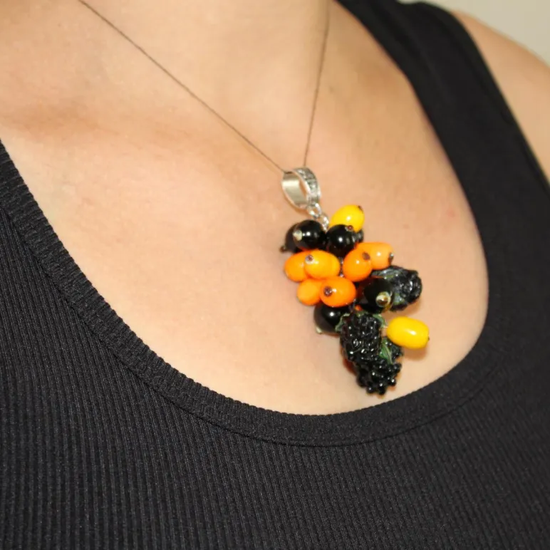 Кулон Ягодное танго