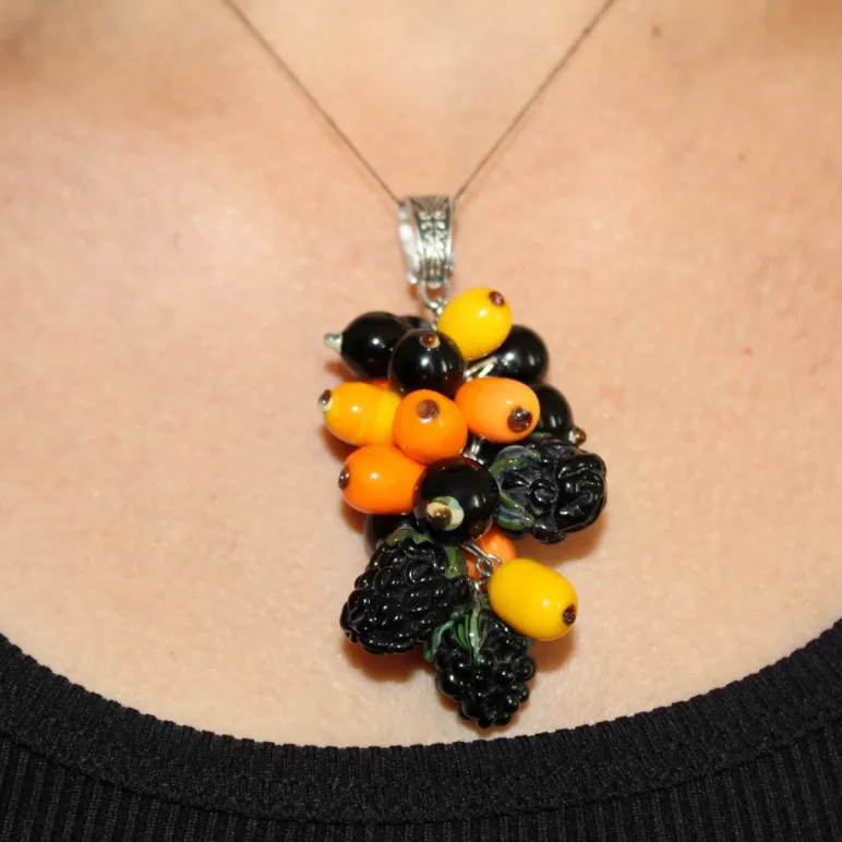 Кулон Ягодное танго