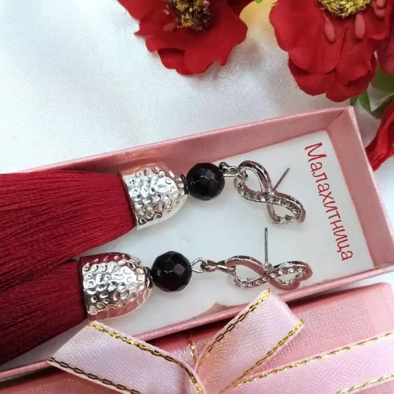 Серьги-кисти "В ритме сердца"