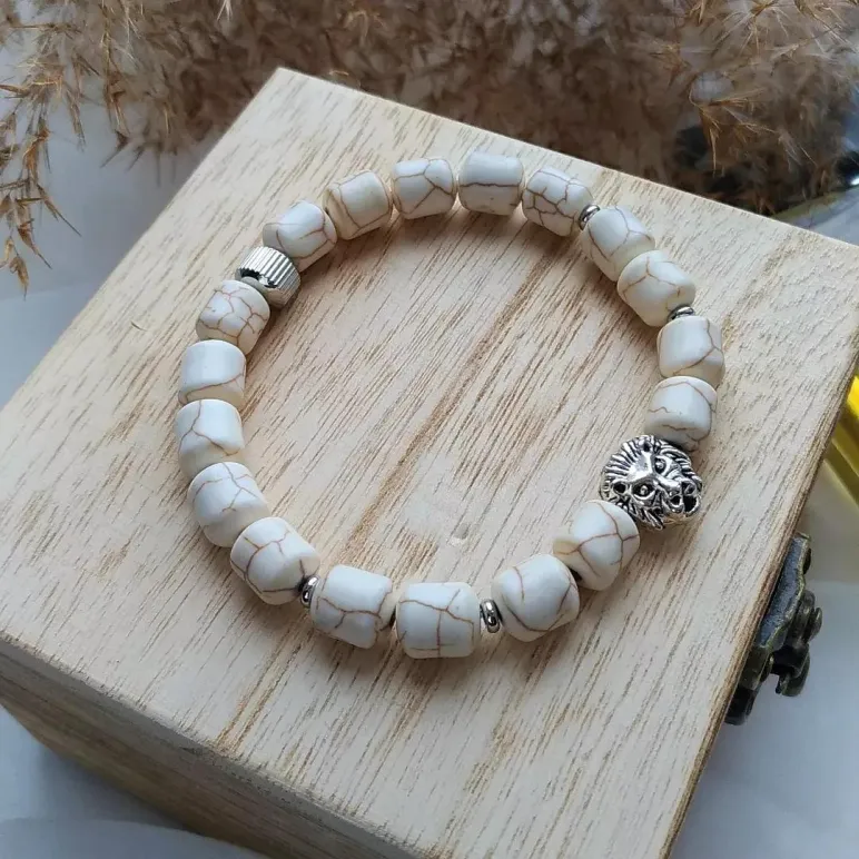 Мужской браслет с молочным турквенитом.