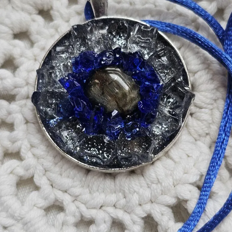 Кулон с тигрово-соколиным глазом