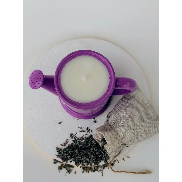 Свеча с ароматом лаванды