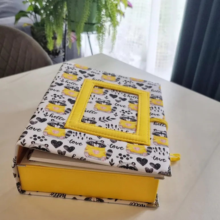 Коробка для фото и хранения поделок из детского сада