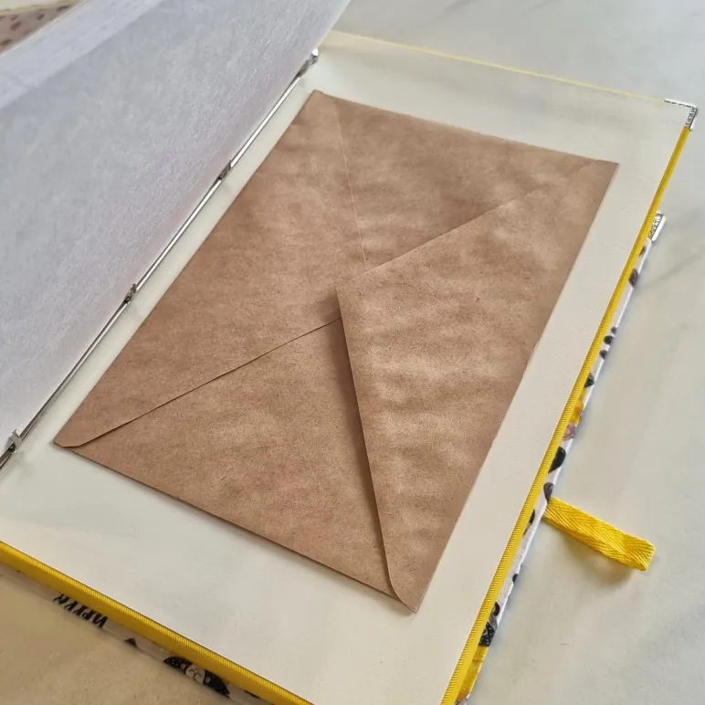 Коробка для фото и хранения поделок из детского сада