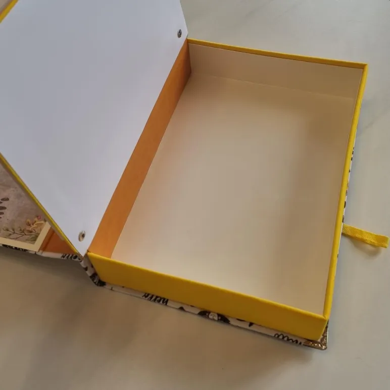 Коробка для фото и хранения поделок из детского сада