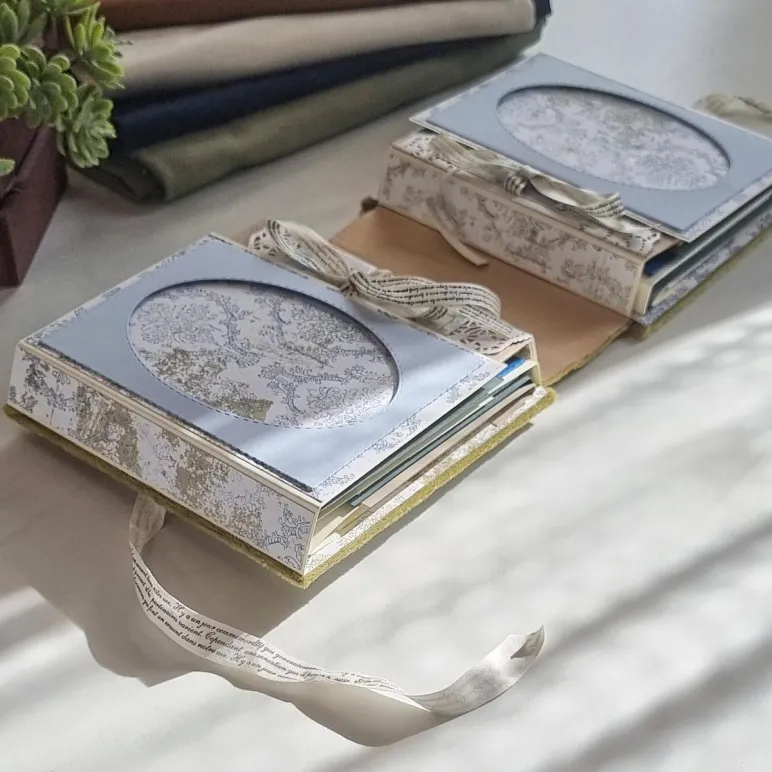 Фотоальбом ручной работы на 30 фотографий в подарочной упаковке с открыткой