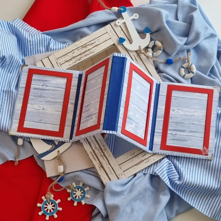 Фоторамка ручной работы на 4 фотографии