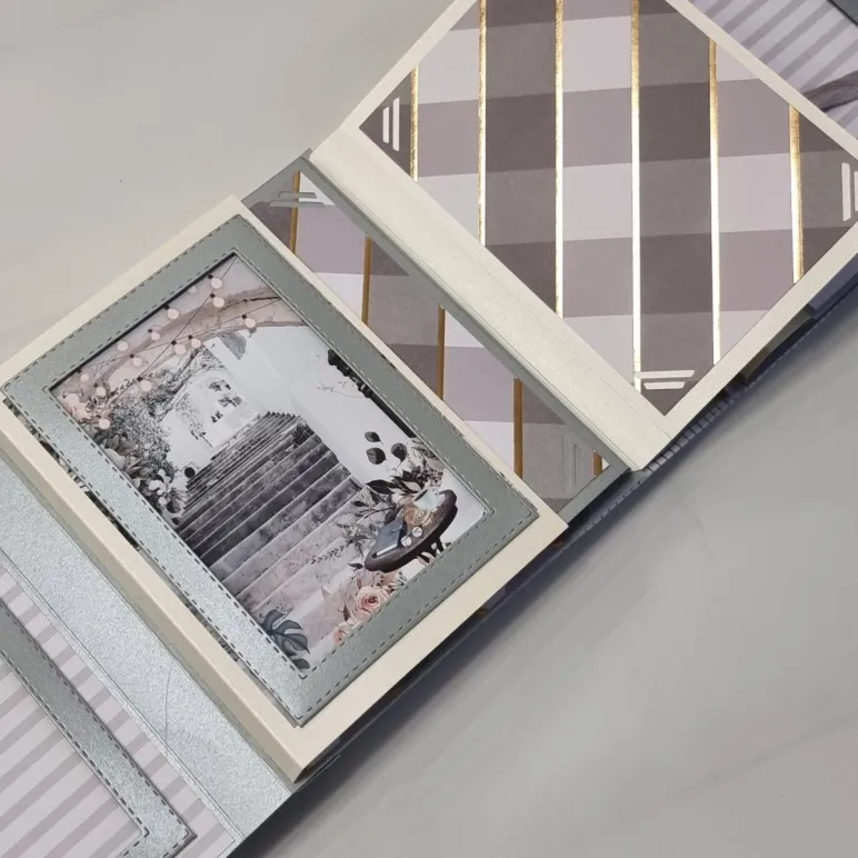 Фотоальбом ручной работы на 30 фотографий в подарочной упаковке с открыткой