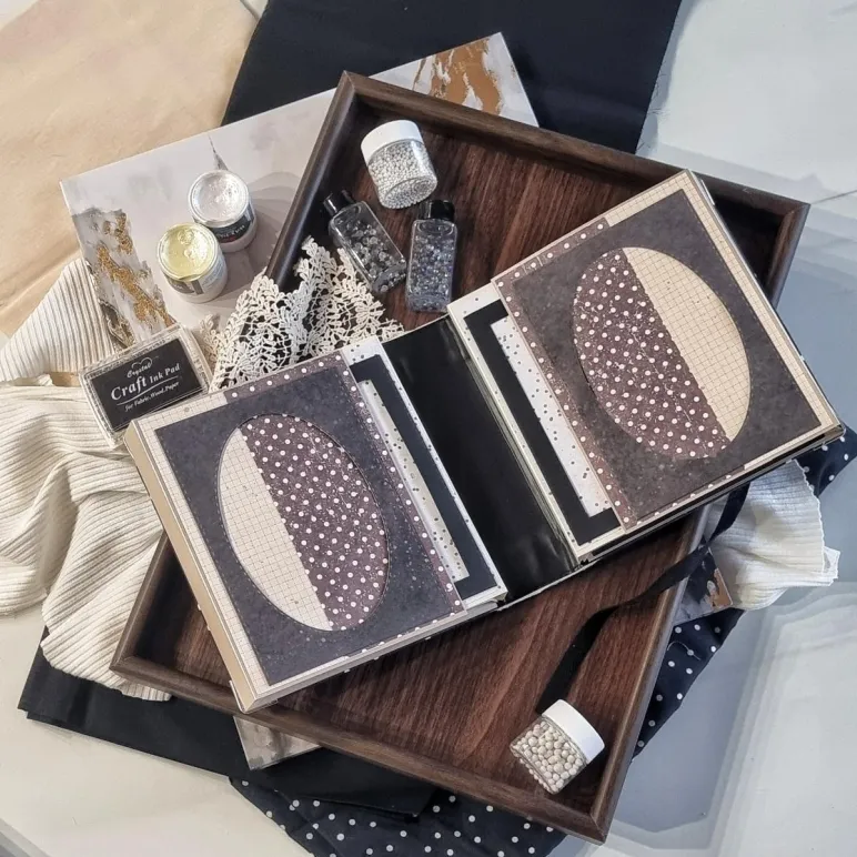 Фотоальбом ручной работы на 30 фотографий в подарочной упаковке с открыткой