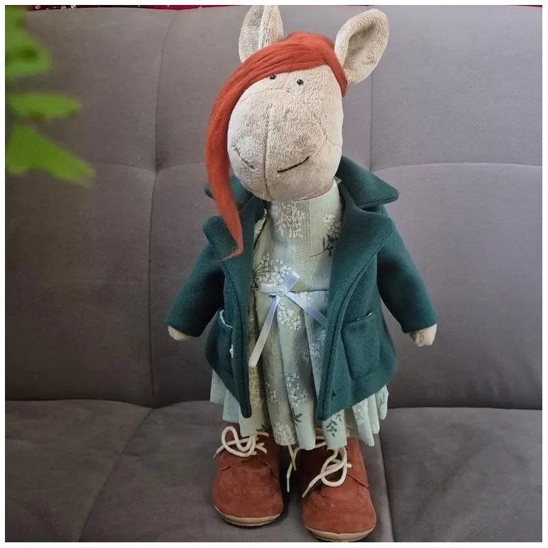 Интерьерная лошадка Зоя