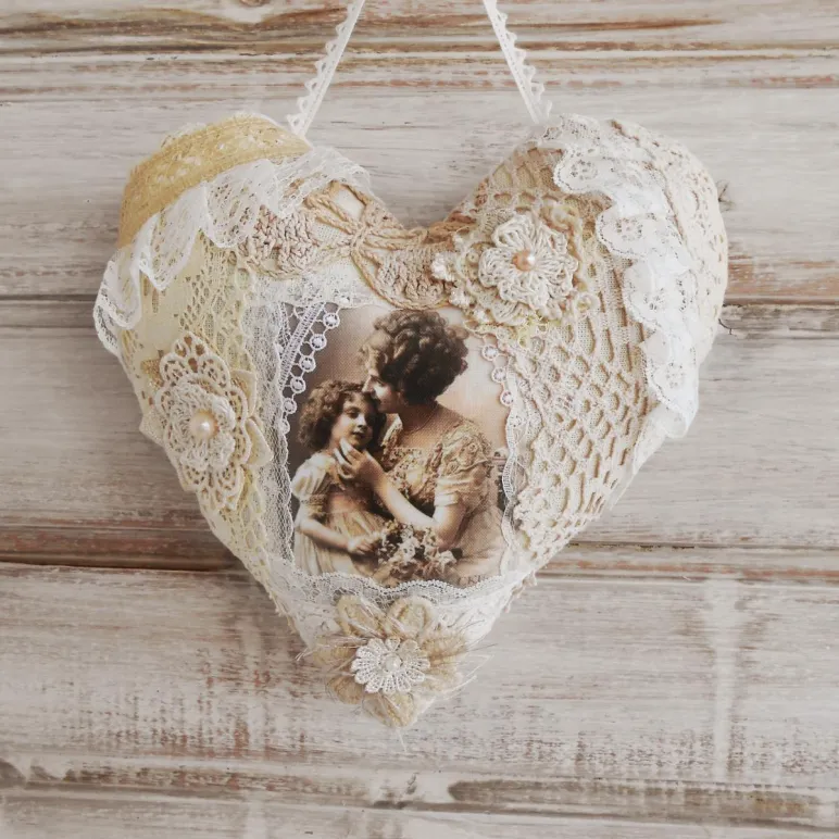 Кружевное сердце для интерьера