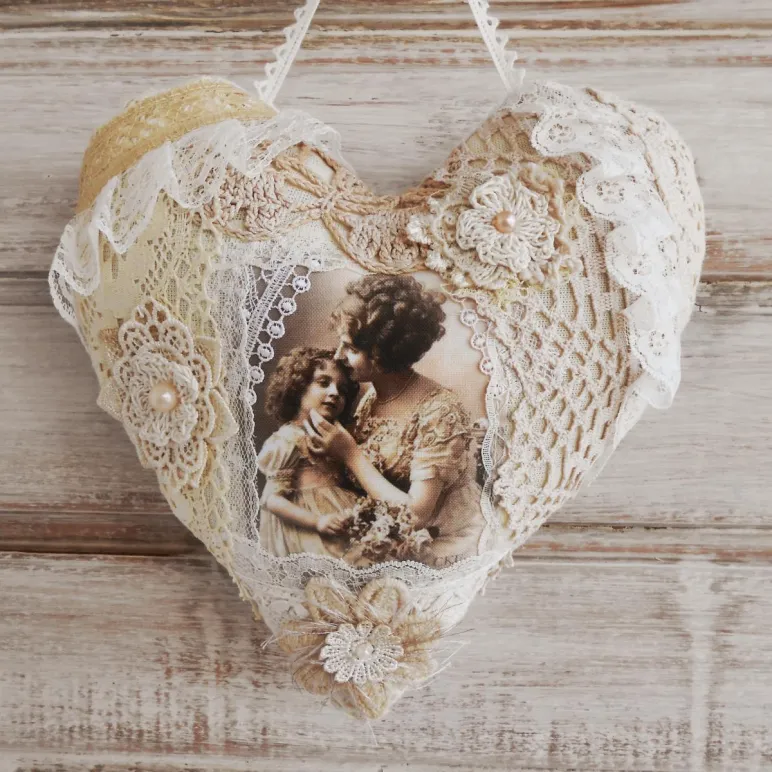 Кружевное сердце для интерьера