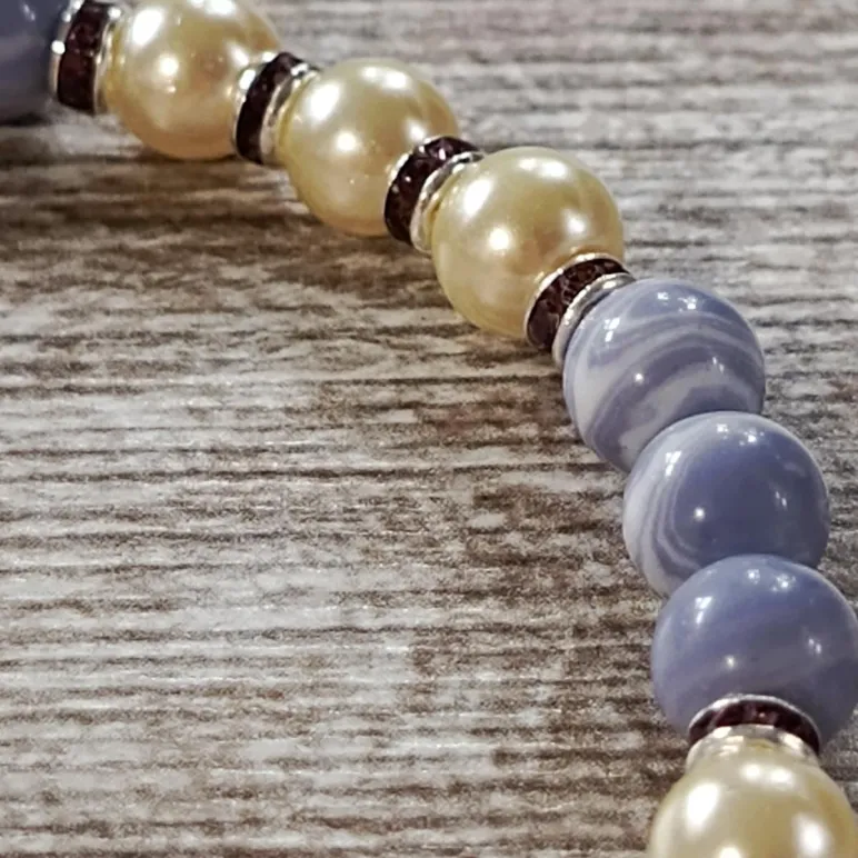 Браслет из агата с жемчугом