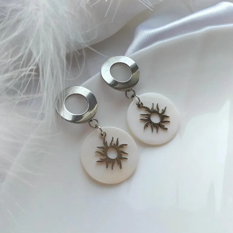 Серьги с перламутром "Солнечное затмение"