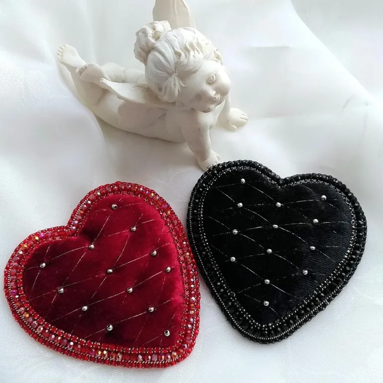 Броши "Бархатное сердце"