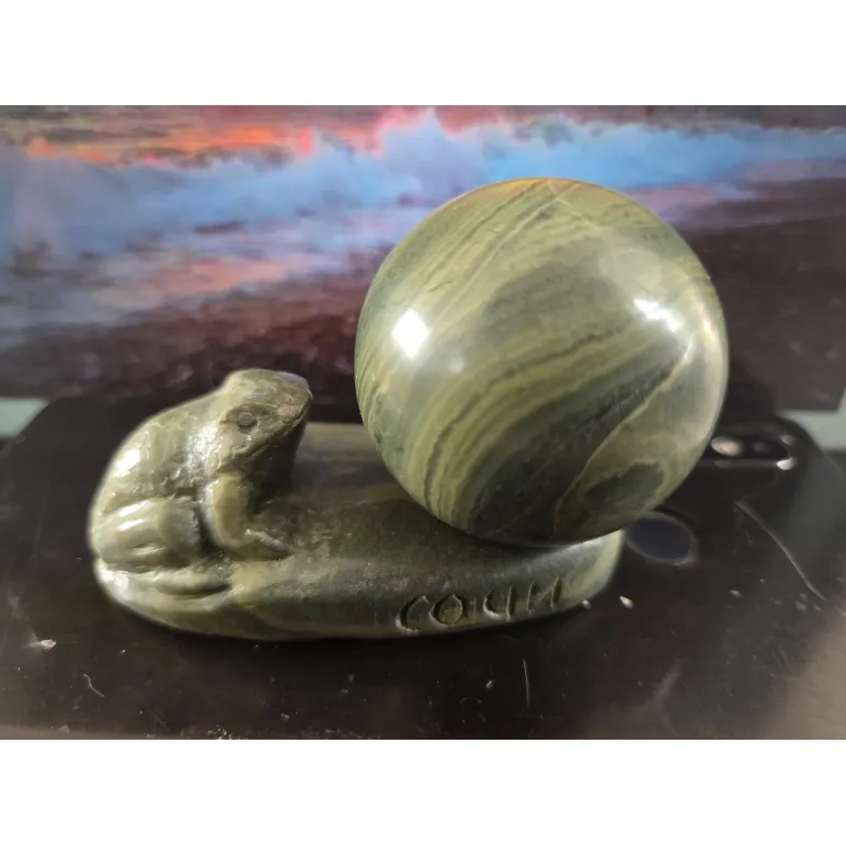 шар из камня