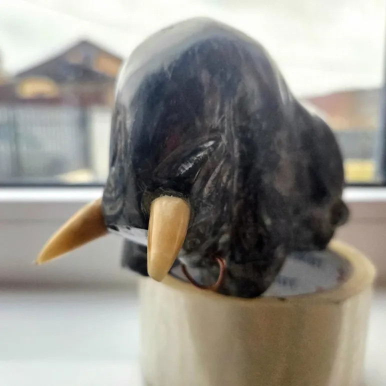 Бык из камня антраконита