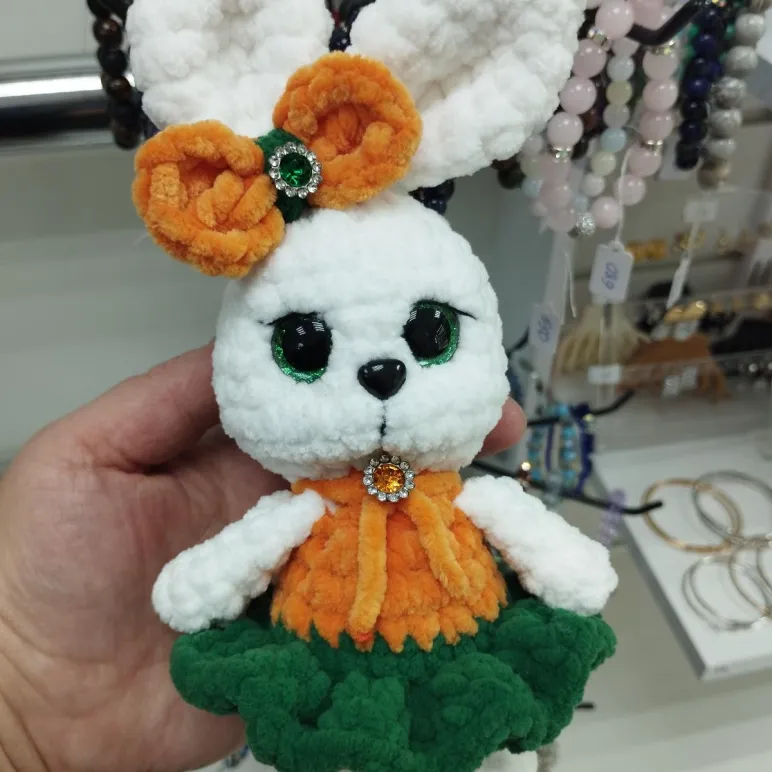 Вязаная зайка