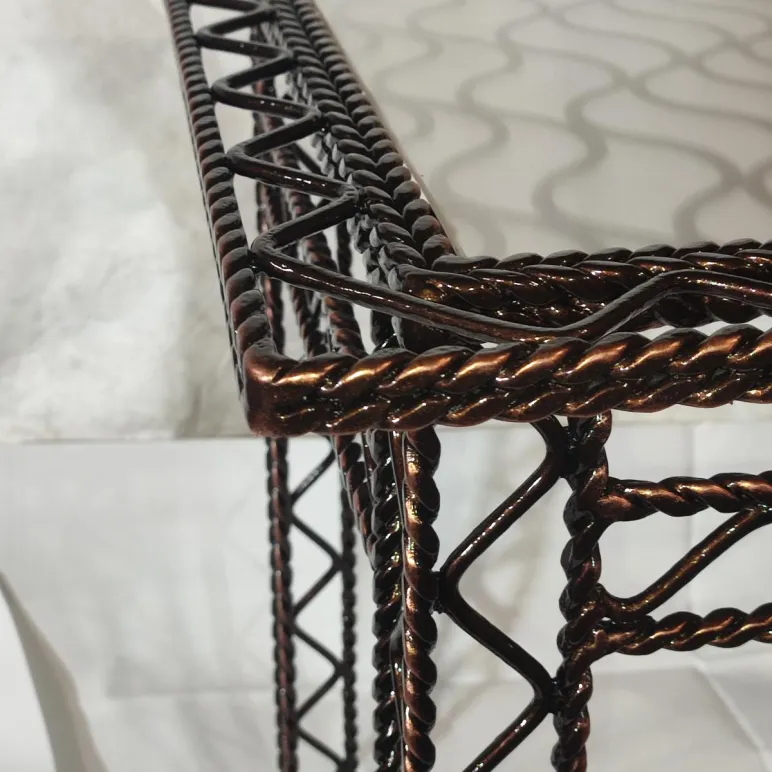 Журнальный столик