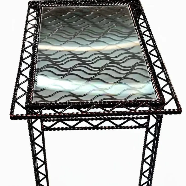 Журнальный столик