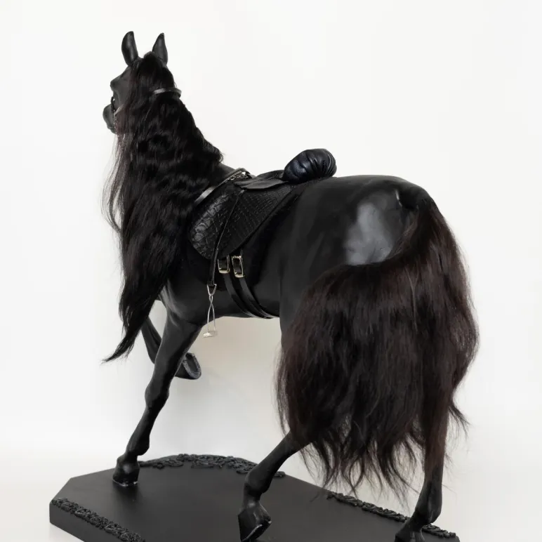 Вороной конь