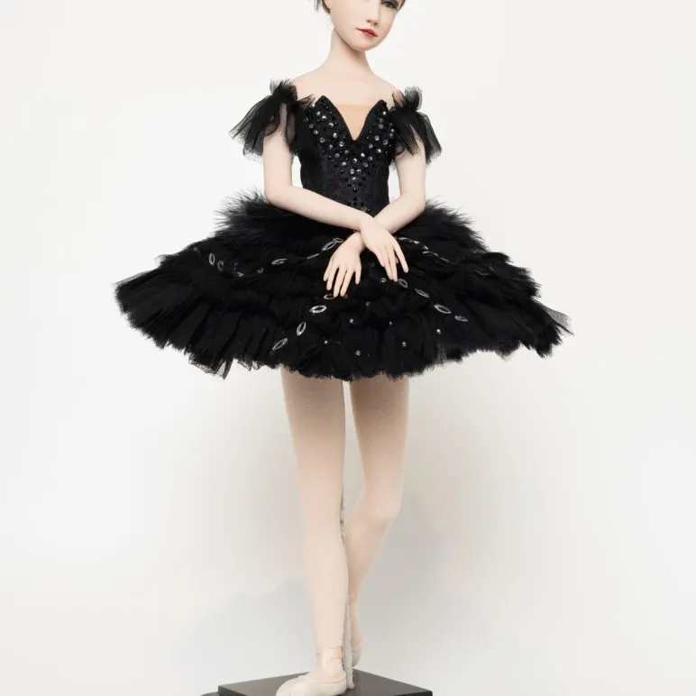 Кукла "Черный лебедь"