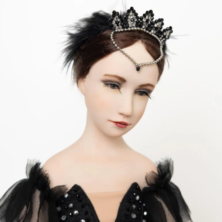 Кукла "Черный лебедь"