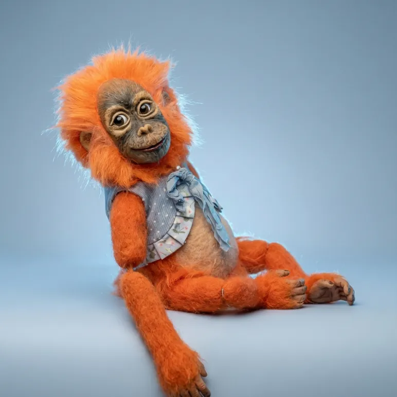 Оранжевая обезьянка