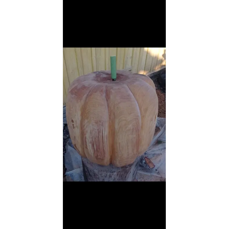 Табуреты из цельного дерева