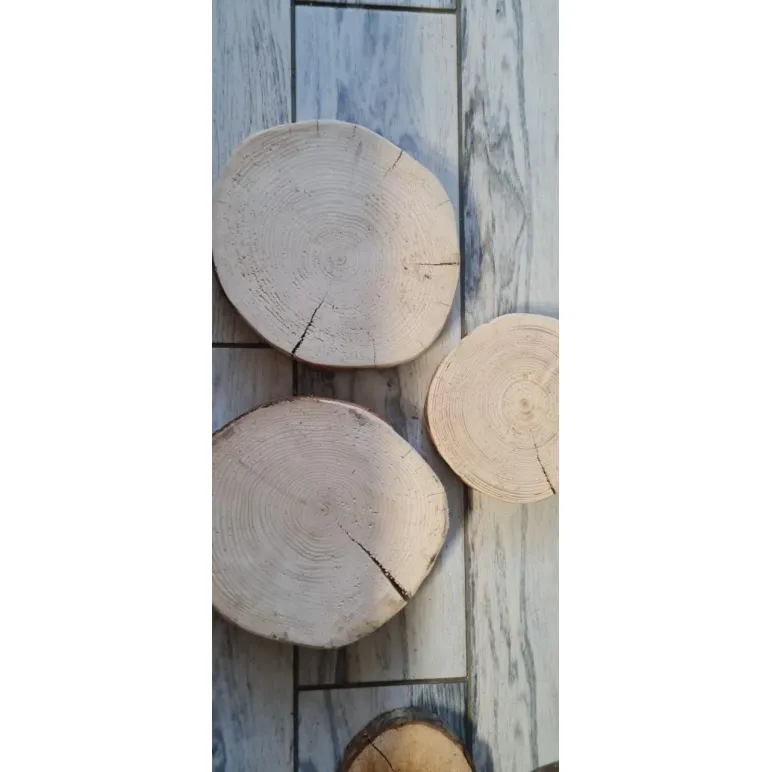 Табуреты из цельного дерева