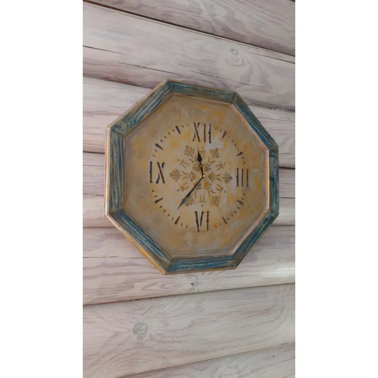 Часы, рама массив дерева. Покрытие структурная паста, краска, лак. Без стекла