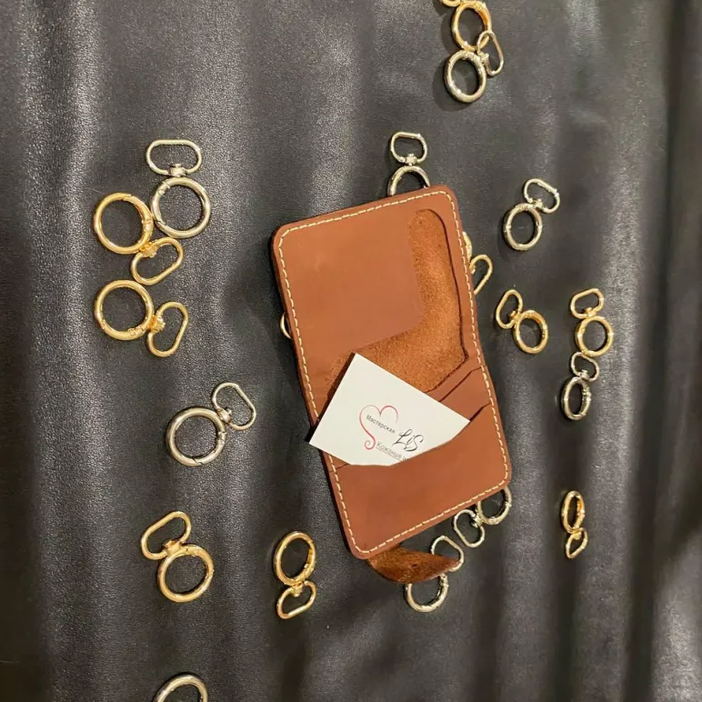 мини кашелек-картхолдер на кнопке