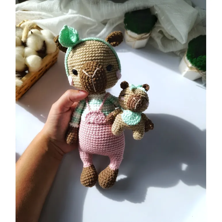 Игрушка вязаная ручная работа "Капибара с малышом"