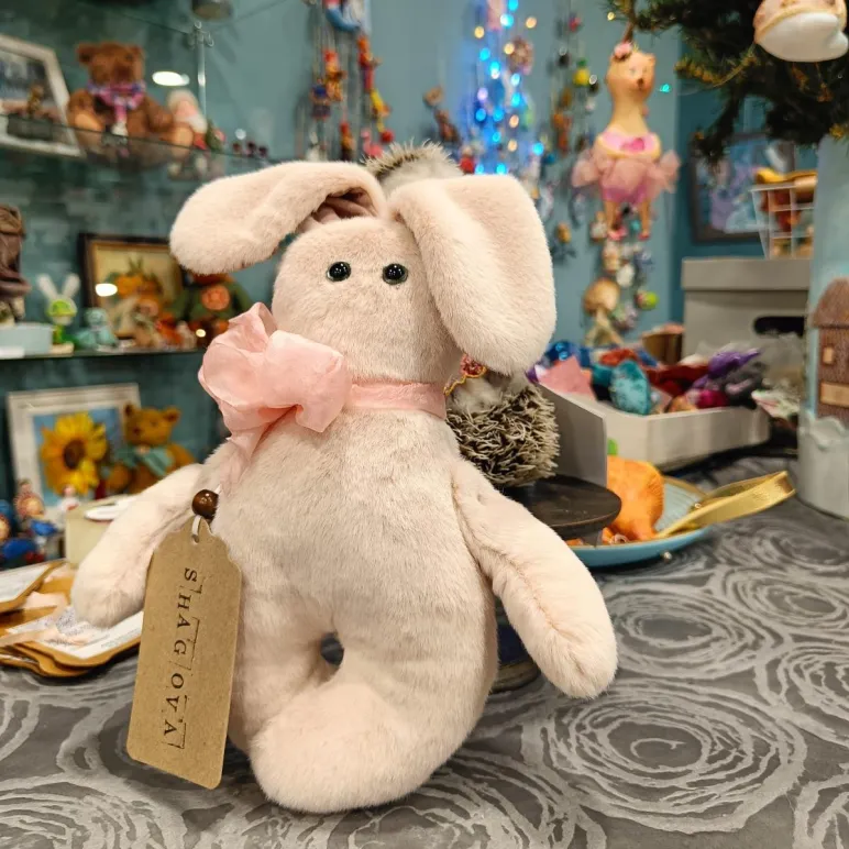 Плюшевый зайка-обнимашка