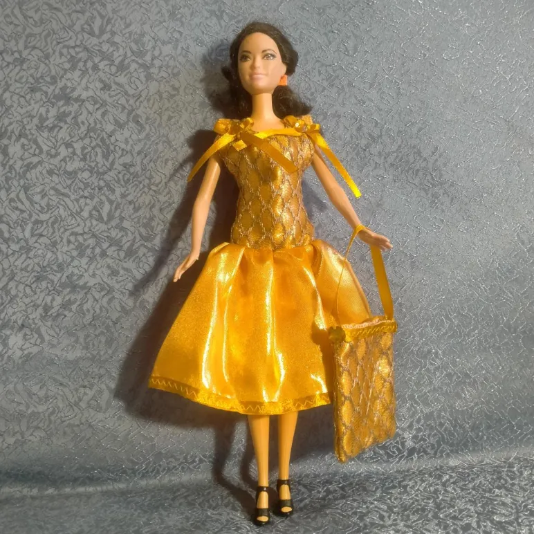 Платье для куклы Барби