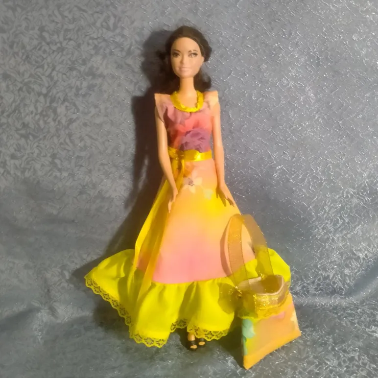 Платье для куклы Барби