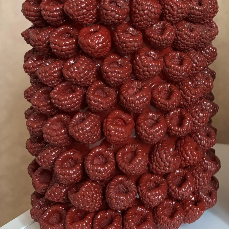 Ваза с малинками