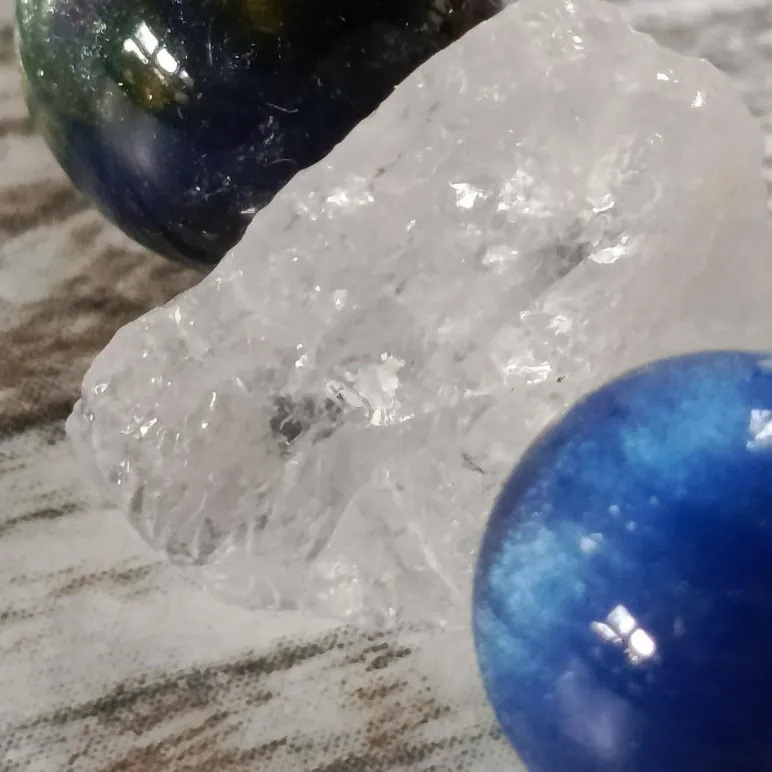 Браслет из опала и кварца