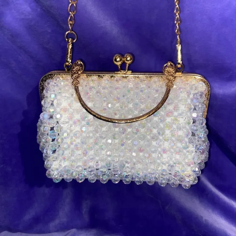 Вечерняя сумочка-клатч из кристальных бусин с цепочкой
