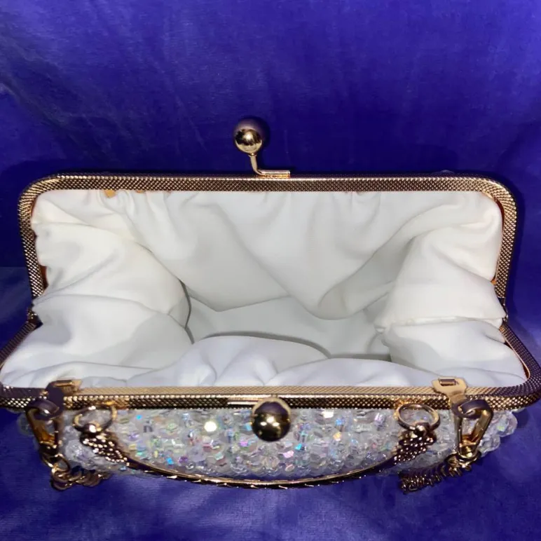 Вечерняя сумочка-клатч из кристальных бусин с цепочкой