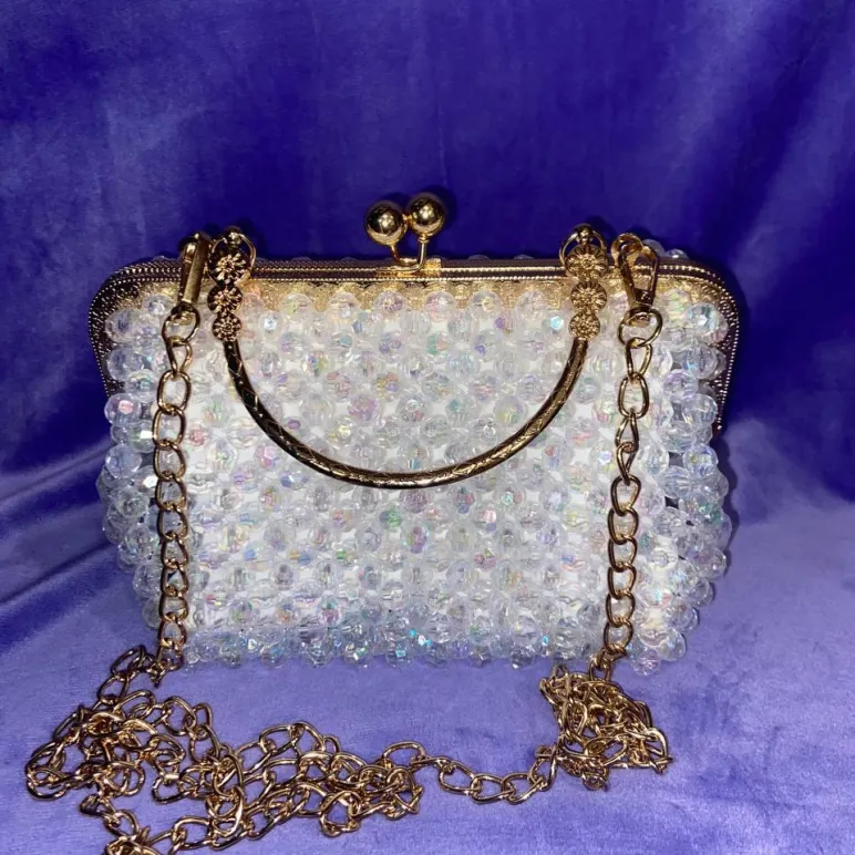 Вечерняя сумочка-клатч из кристальных бусин с цепочкой