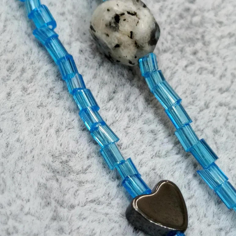 Чокер с камешками