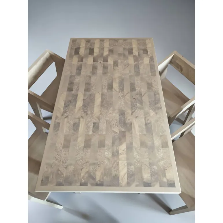 Кухонный комплект стол и стулья